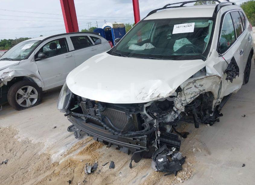 Photo 6 of 2017 Nissan Rogue SV (VIN 5N1AT2MT8HC848547)