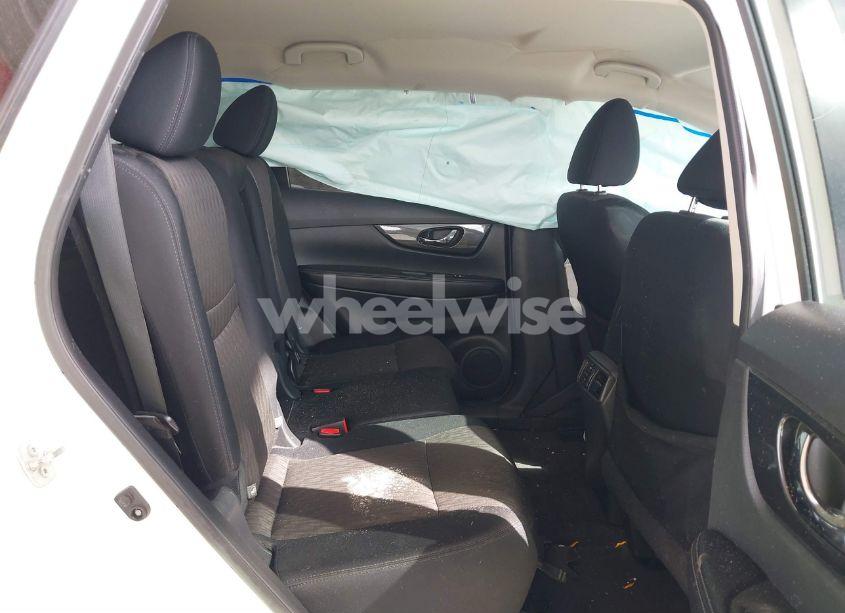 Photo 8 of 2017 Nissan Rogue SV (VIN 5N1AT2MT8HC848547)