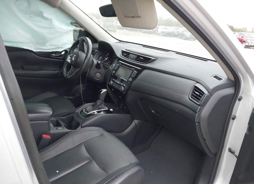 Photo 5 of 2017 Nissan Rogue SL (VIN 5N1AT2MT8HC864392)