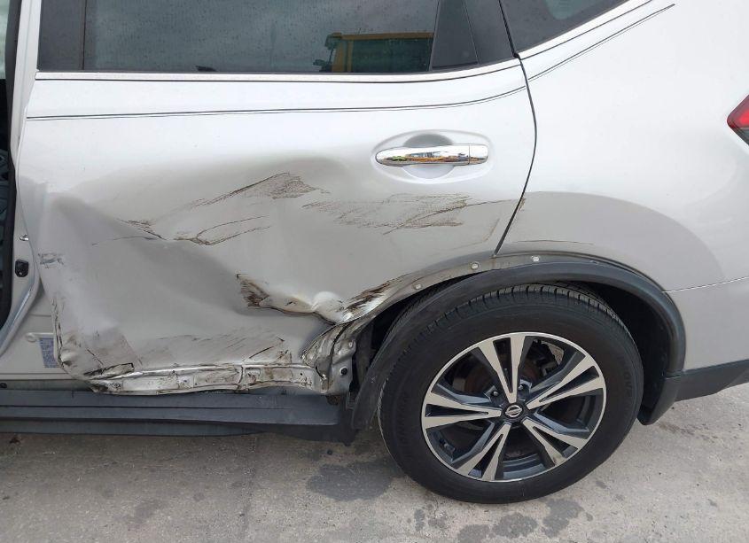 Photo 6 of 2017 Nissan Rogue SL (VIN 5N1AT2MT8HC864392)