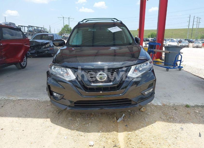 Photo 12 of 2018 Nissan Rogue SV (VIN 5N1AT2MT8JC767506)