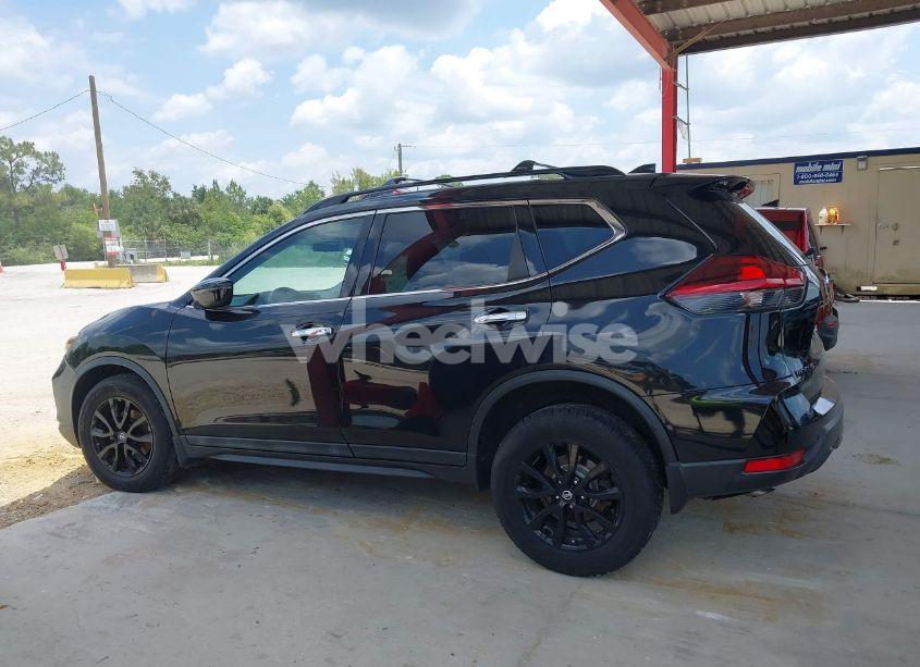 Photo 14 of 2018 Nissan Rogue SV (VIN 5N1AT2MT8JC767506)