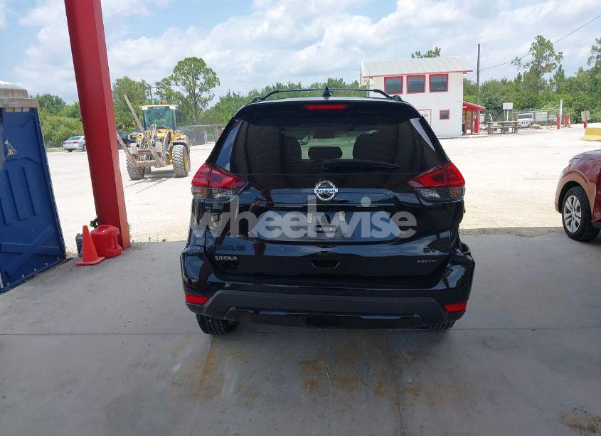 Photo 16 of 2018 Nissan Rogue SV (VIN 5N1AT2MT8JC767506)