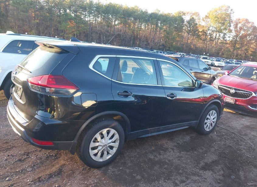 Photo 13 of 2018 Nissan Rogue S (VIN 5N1AT2MT8JC768882)