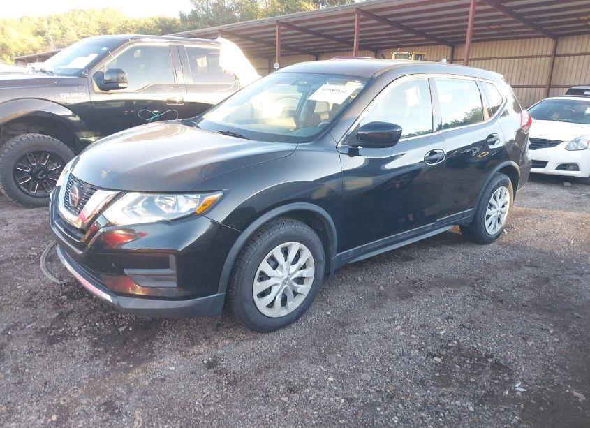 Photo 2 of 2018 Nissan Rogue S (VIN 5N1AT2MT8JC768882)