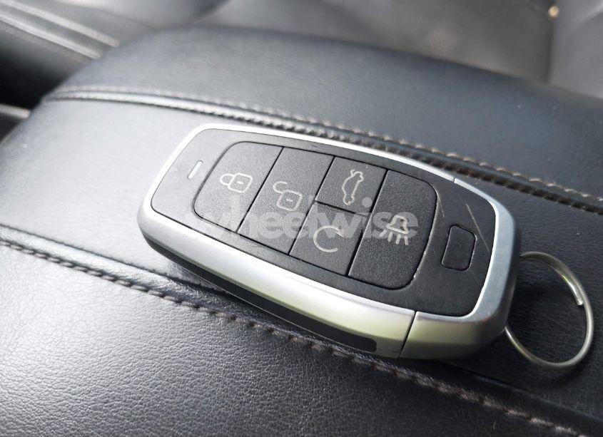 Photo 11 of 2018 Nissan Rogue SL (VIN 5N1AT2MT8JC780062)