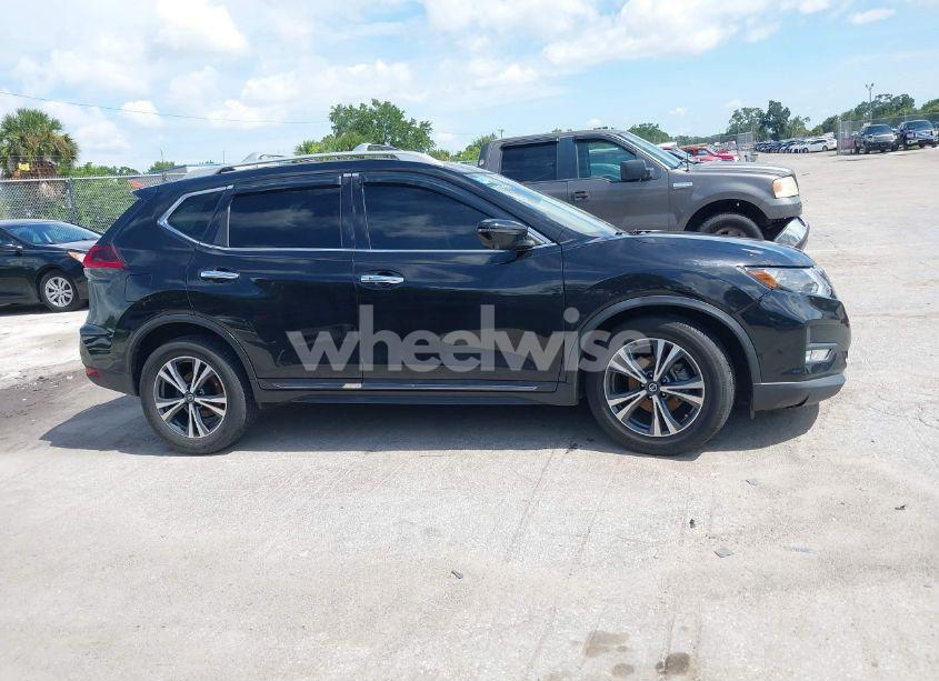 Photo 13 of 2018 Nissan Rogue SL (VIN 5N1AT2MT8JC780062)