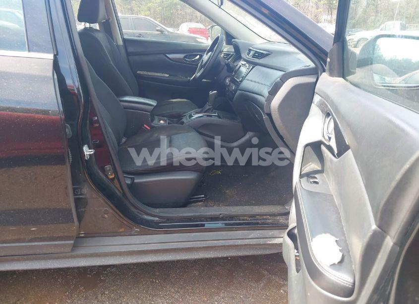 Photo 5 of 2018 Nissan Rogue S (VIN 5N1AT2MT8JC783172)