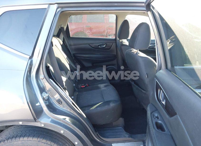 Photo 8 of 2018 Nissan Rogue SV (VIN 5N1AT2MT8JC787965)