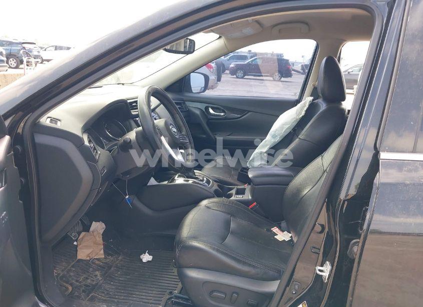 Photo 5 of 2018 Nissan Rogue SL (VIN 5N1AT2MT8JC794107)