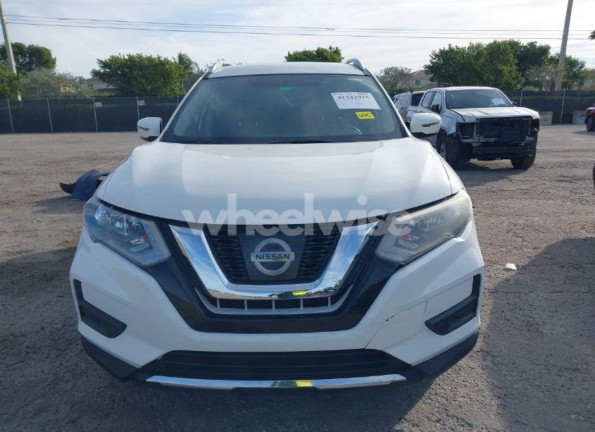 Photo 12 of 2018 Nissan Rogue S (VIN 5N1AT2MT8JC826456)