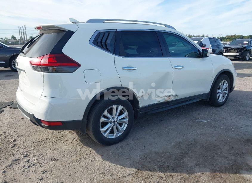 Photo 4 of 2018 Nissan Rogue S (VIN 5N1AT2MT8JC826456)