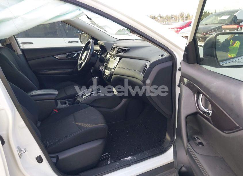 Photo 5 of 2018 Nissan Rogue S (VIN 5N1AT2MT8JC826456)