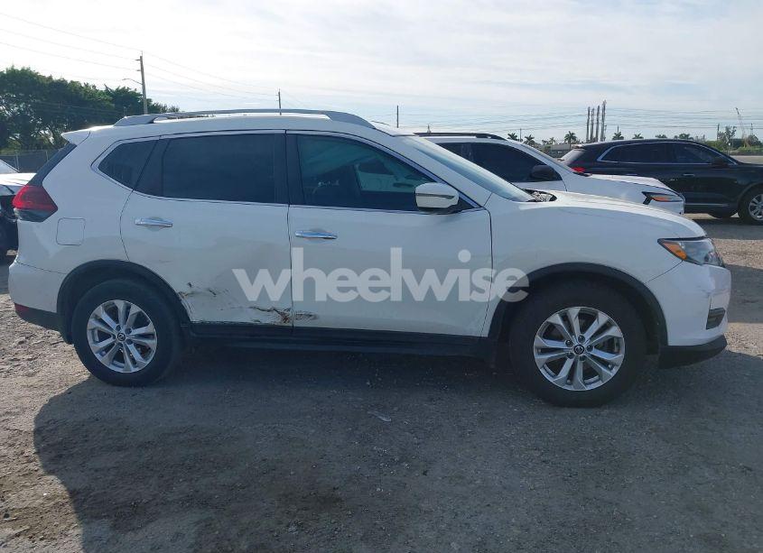 Photo 6 of 2018 Nissan Rogue S (VIN 5N1AT2MT8JC826456)