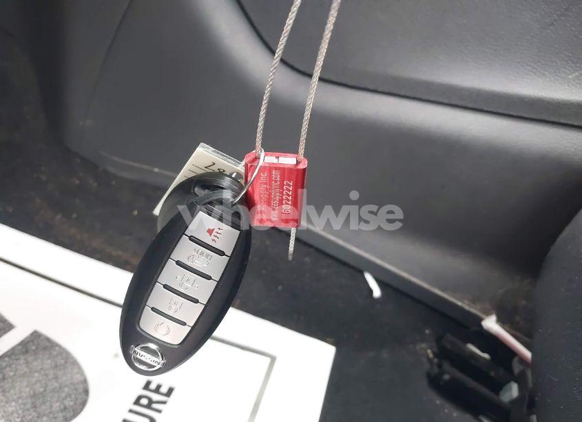 Photo 11 of 2018 Nissan Rogue SV (VIN 5N1AT2MT8JC852068)