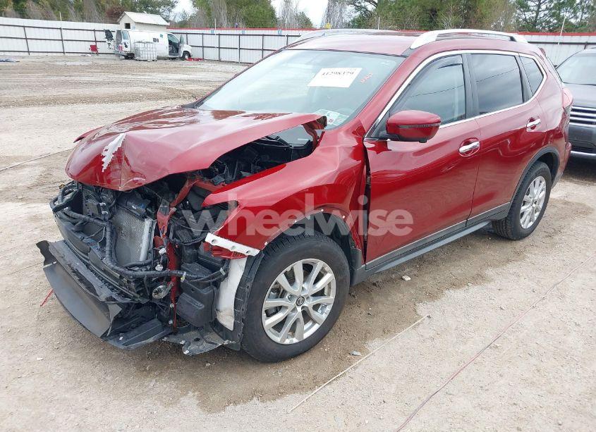 Photo 2 of 2018 Nissan Rogue SV (VIN 5N1AT2MT8JC852068)