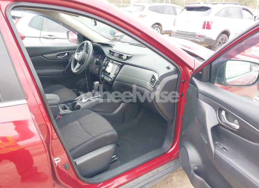 Photo 5 of 2018 Nissan Rogue SV (VIN 5N1AT2MT8JC852068)