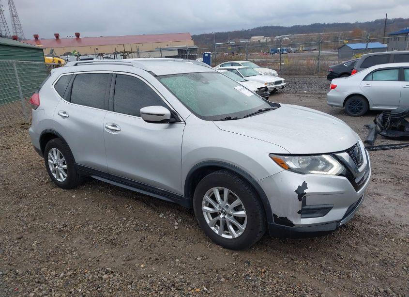 2019 Nissan Rogue SV (VIN 5N1AT2MT8KC704598) main photo