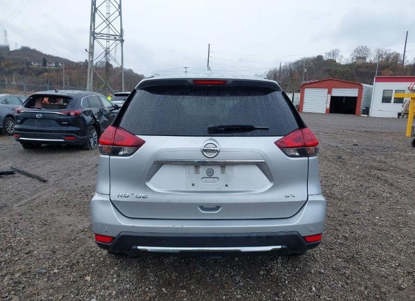Photo 16 of 2019 Nissan Rogue SV (VIN 5N1AT2MT8KC704598)