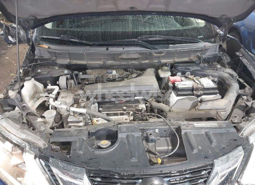 Photo 10 of 2019 Nissan Rogue SV (VIN 5N1AT2MT8KC705489)