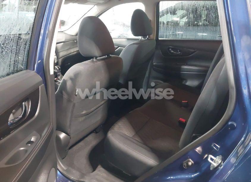 Photo 8 of 2019 Nissan Rogue SV (VIN 5N1AT2MT8KC705489)