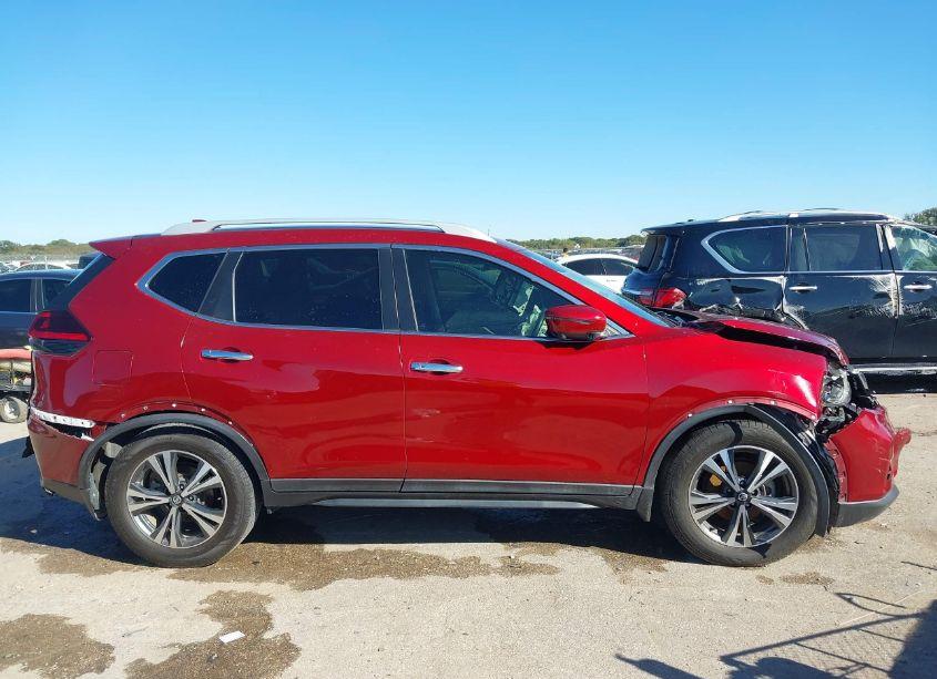 Photo 13 of 2019 Nissan Rogue SV (VIN 5N1AT2MT8KC709784)