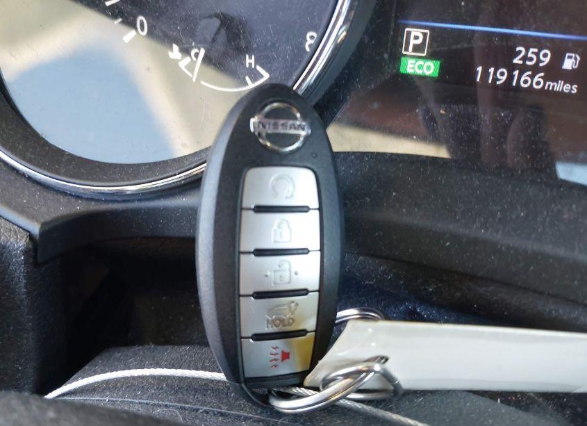 Photo 11 of 2019 Nissan Rogue SL (VIN 5N1AT2MT8KC733101)