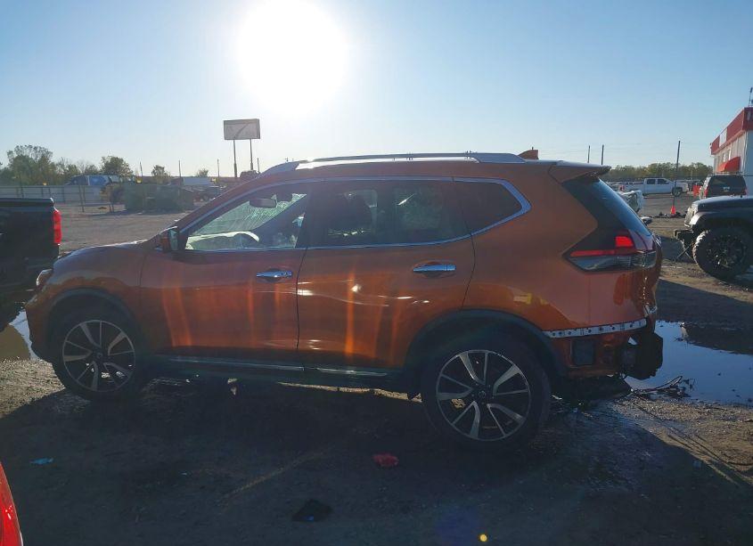 Photo 14 of 2019 Nissan Rogue SL (VIN 5N1AT2MT8KC733101)