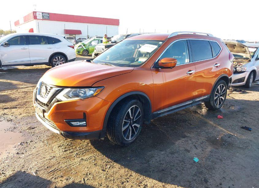 Photo 2 of 2019 Nissan Rogue SL (VIN 5N1AT2MT8KC733101)