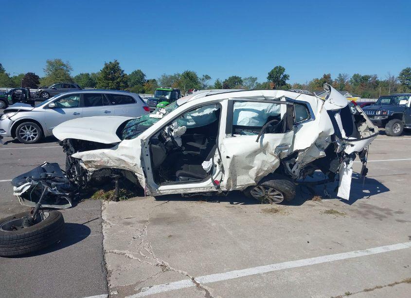 Photo 14 of 2019 Nissan Rogue S (VIN 5N1AT2MT8KC765255)