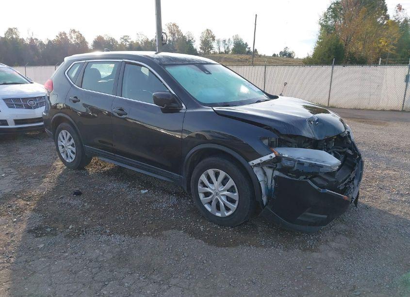 2019 Nissan Rogue S (VIN 5N1AT2MT8KC790592) main photo