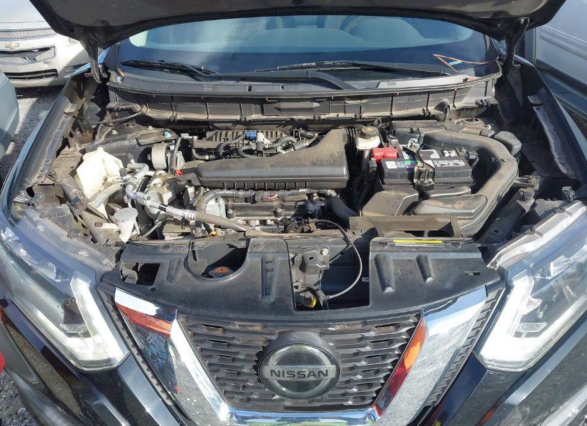 Photo 10 of 2019 Nissan Rogue S (VIN 5N1AT2MT8KC801607)