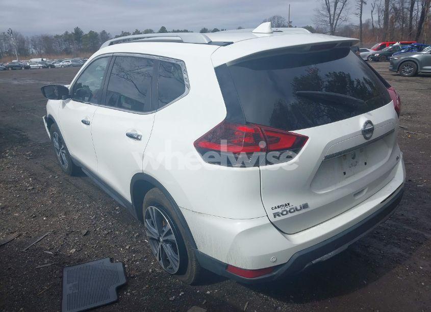 Photo 3 of 2019 Nissan Rogue SV (VIN 5N1AT2MT8KC817404)