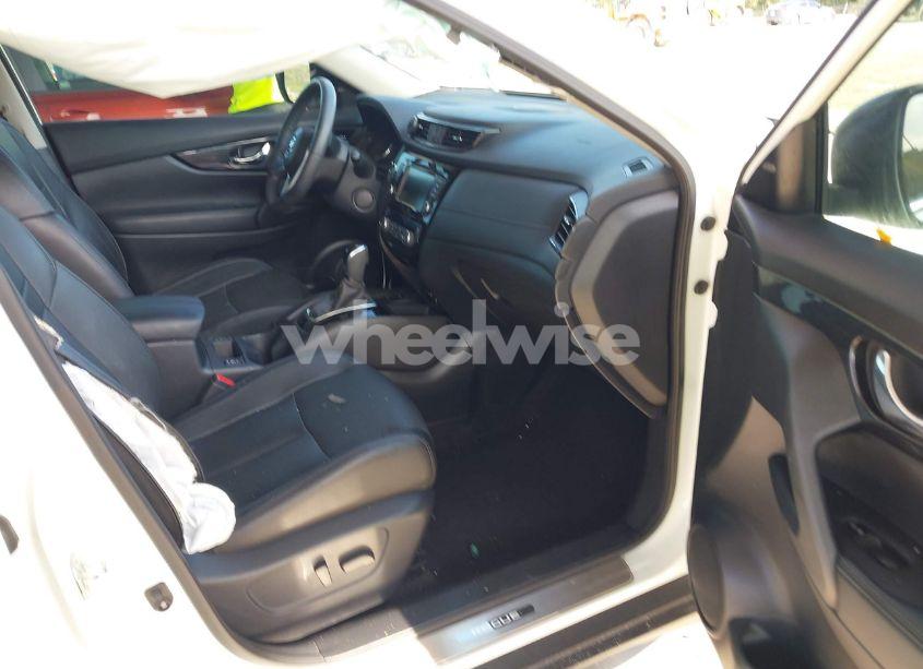 Photo 5 of 2020 Nissan Rogue SL FWD (VIN 5N1AT2MT8LC706157)