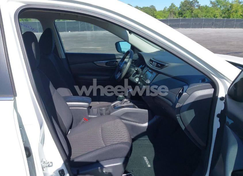 Photo 5 of 2020 Nissan Rogue S FWD (VIN 5N1AT2MT8LC774443)