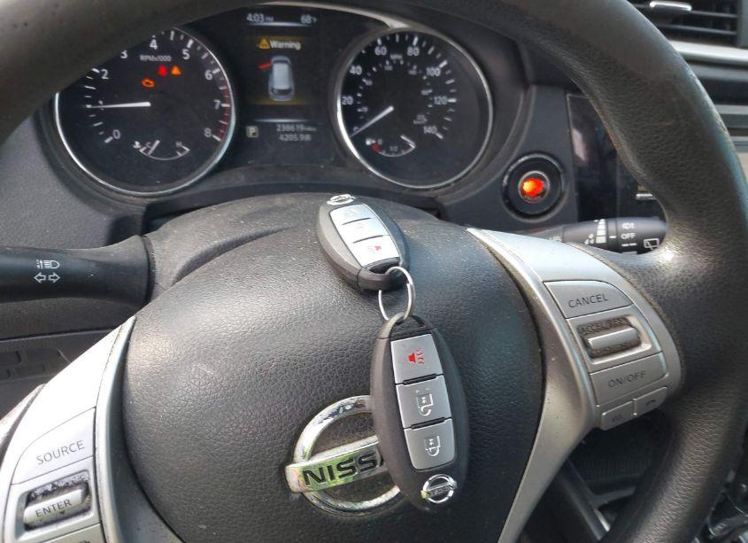 Photo 11 of 2014 Nissan Rogue SV (VIN 5N1AT2MT9EC774003)