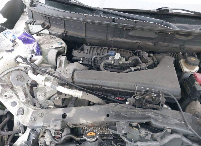 Photo 10 of 2015 Nissan Rogue SV (VIN 5N1AT2MT9FC754108)