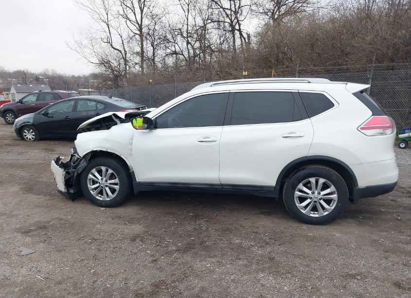 Photo 15 of 2015 Nissan Rogue SV (VIN 5N1AT2MT9FC754108)