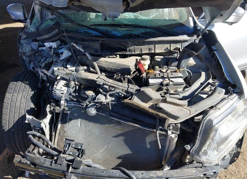 Photo 10 of 2015 Nissan Rogue SL (VIN 5N1AT2MT9FC771829)