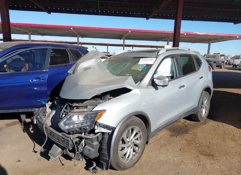 Photo 2 of 2015 Nissan Rogue SL (VIN 5N1AT2MT9FC771829)