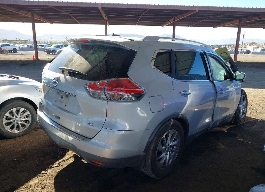 Photo 4 of 2015 Nissan Rogue SL (VIN 5N1AT2MT9FC771829)