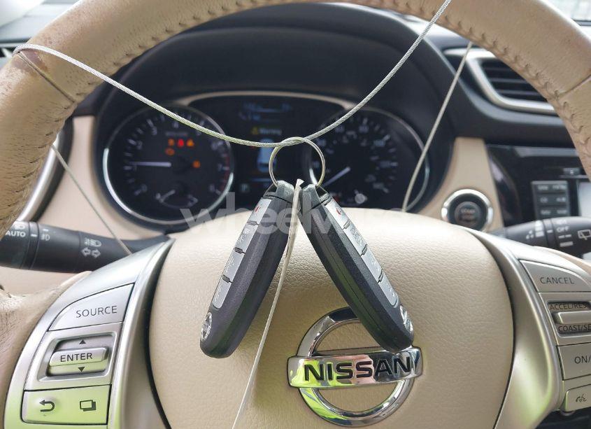 Photo 11 of 2015 Nissan Rogue SL (VIN 5N1AT2MT9FC774004)