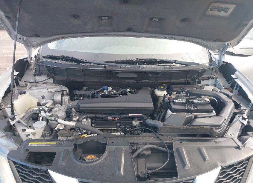 Photo 10 of 2015 Nissan Rogue S (VIN 5N1AT2MT9FC814565)