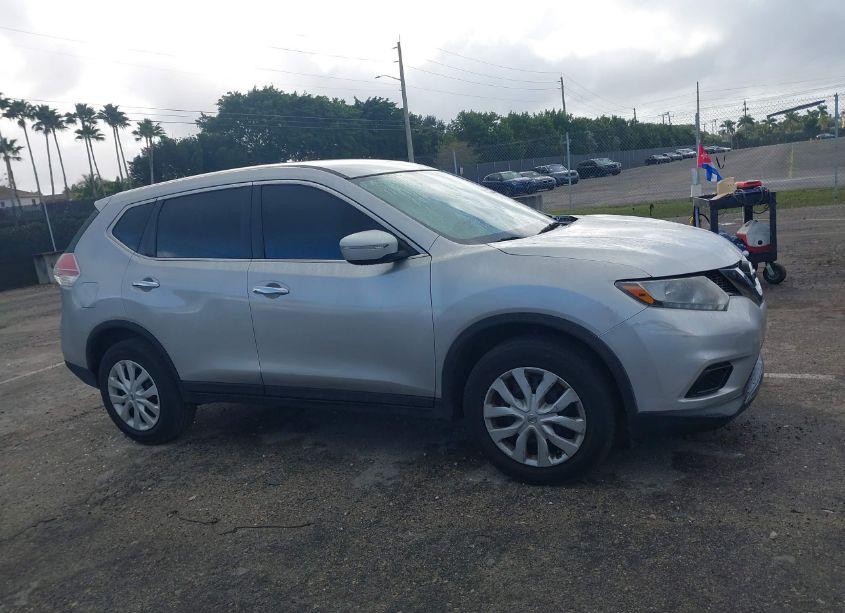 Photo 13 of 2015 Nissan Rogue S (VIN 5N1AT2MT9FC814565)