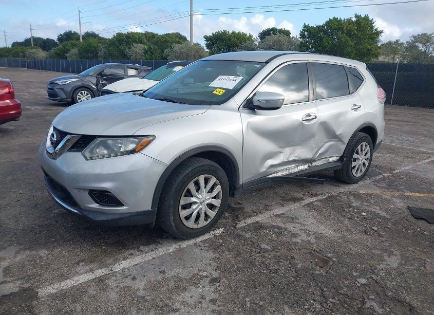 Photo 2 of 2015 Nissan Rogue S (VIN 5N1AT2MT9FC814565)