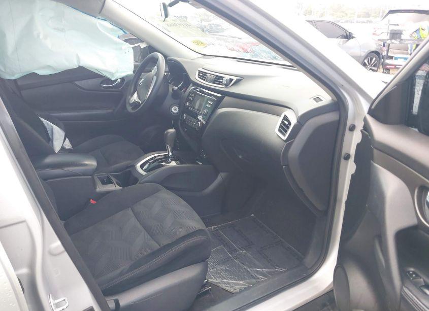 Photo 5 of 2015 Nissan Rogue S (VIN 5N1AT2MT9FC814565)