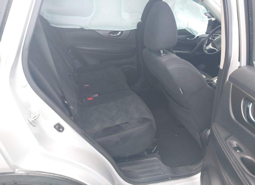 Photo 8 of 2015 Nissan Rogue S (VIN 5N1AT2MT9FC814565)