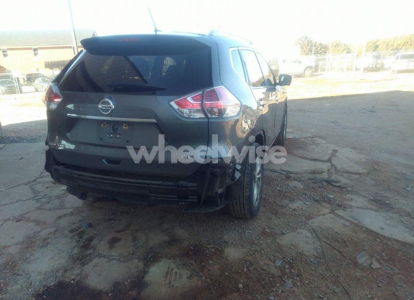 Photo 4 of 2015 Nissan Rogue SL (VIN 5N1AT2MT9FC830295)