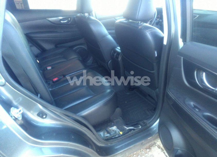 Photo 8 of 2015 Nissan Rogue SL (VIN 5N1AT2MT9FC830295)