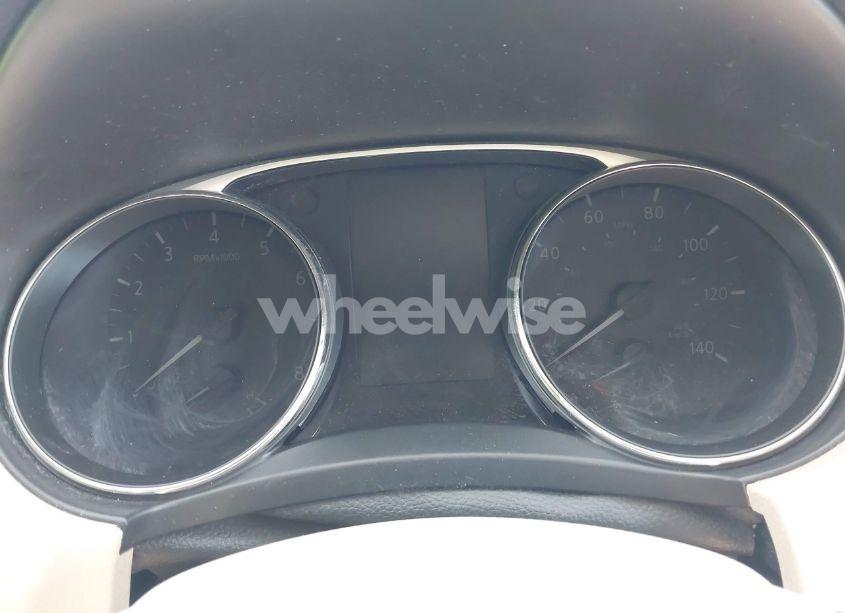 Photo 7 of 2015 Nissan Rogue SV (VIN 5N1AT2MT9FC924810)